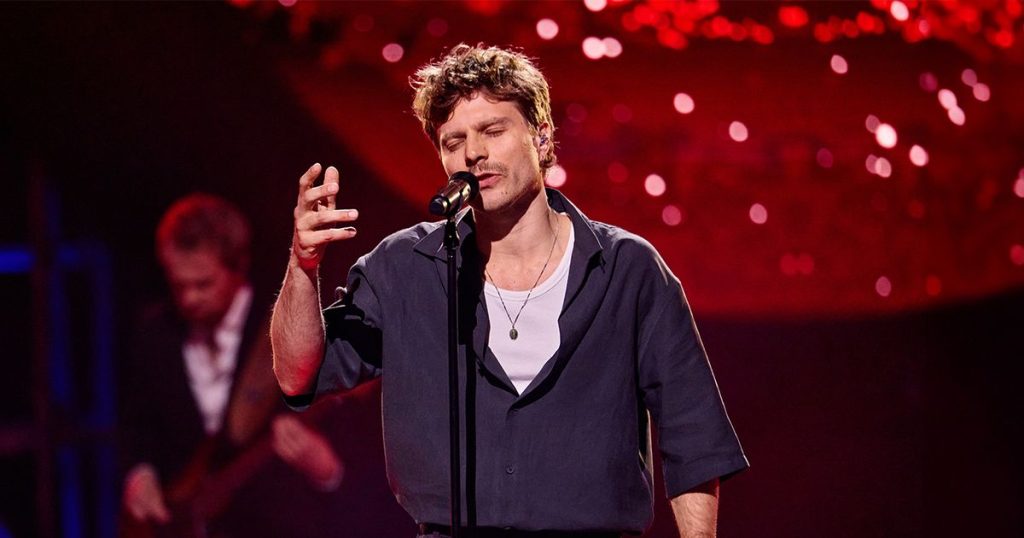 Charl Zingt Shaffy een ode aan Ramses Shaffy, gezongen door Charl Delemarre in Den Helder