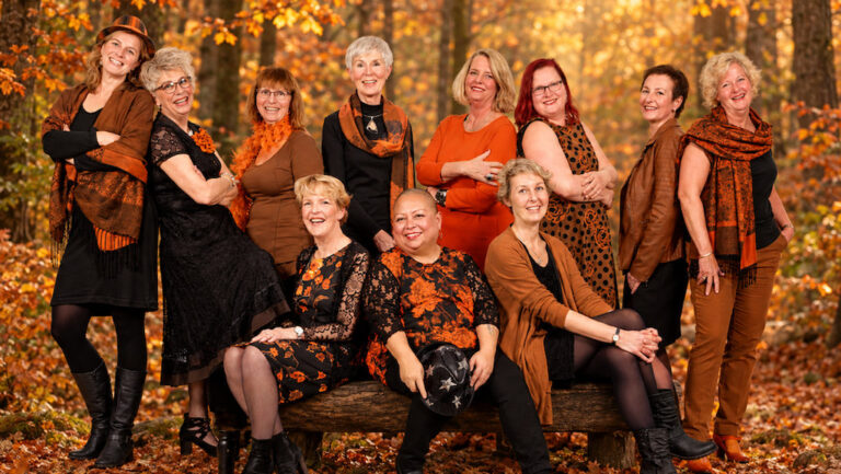 Zanggroep Dicht bij C geeft gratis herfstconcert — muziek in Den Helder